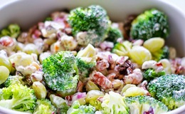 Broccoli salat