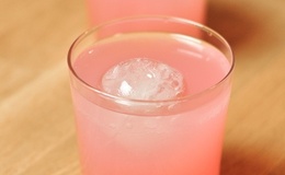 Passoa drink med vodka och citronläsk