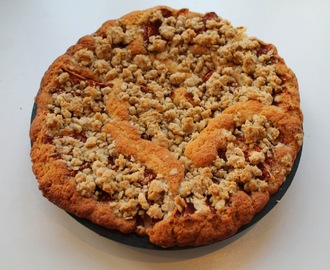 Bagt æblekage med crumble-top