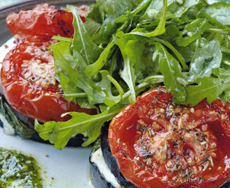 Grillet tomattårn med pesto
