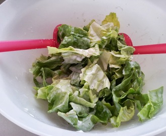 Salat med mormor-dressing