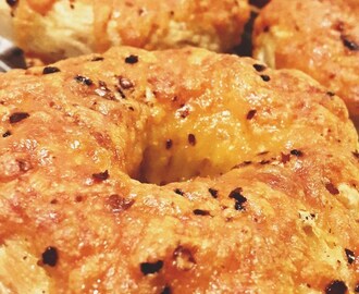 Opskrift: chili cheddar bagels