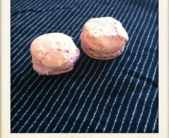 Macarons med hindbærtrøffel!