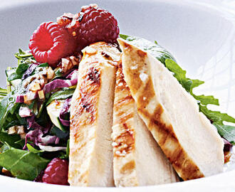 Salat med kylling og spicy hindbærdressing