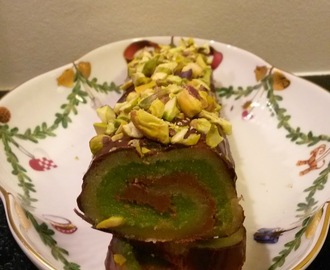 Marcipanroulade med pistacie