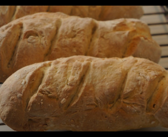 Tre nemme koldhævede brød