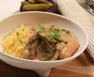 Mørbradgryde med champignon og flødesauce