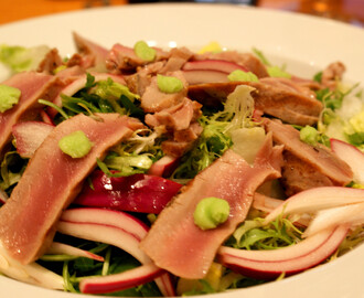 Salat med grillet tun og wasabidressing