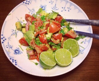 Asiatisk tomat/avokado salat