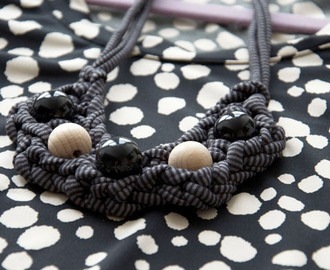 DIY Crochet: Zpagetti necklace