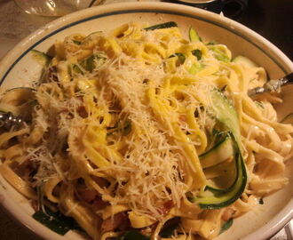 Tagliatelle carbonara med squash