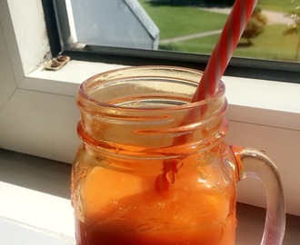 Gulerods smoothie med ingefær eller gurkemeje