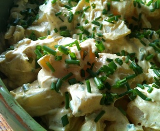 kartoffelsalat m/karry dressing