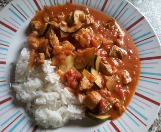 Curry med svinekød