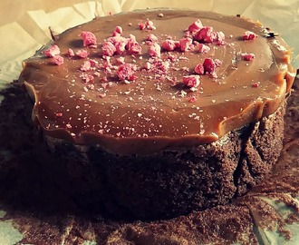 Blødende Chokoladekage m. Baileyskaramel