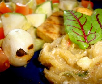 Munakoisokaviaaria ja grillattua tofua