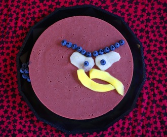 Yksivuotiaan Angry Birds -smoothiekakku
