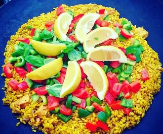 Paella, helppoa kesäruokaa