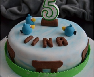 Angry Birds -syntymäpäiväkakku