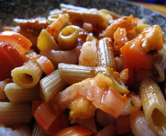 Resepti n. 11: Punainen pesto-pastasalaatti