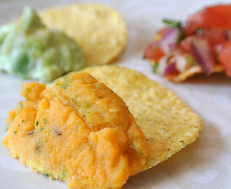 La Fiesta Mexicana: bataatti-papu-dippi nachoille