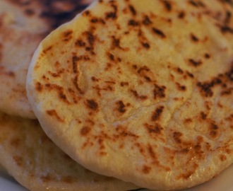 Naan-leipää kotona