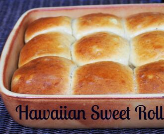 Hawaiian sweet rolls/ Havaijilaiset sämpylät ja leipäviikko