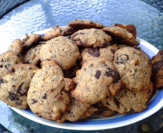 Suklaa-pähkinä cookies