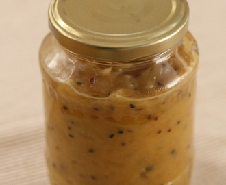 Omatekoinen mangochutney