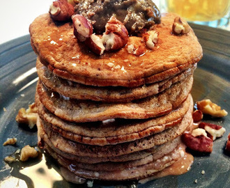 Hazelnut Protein Pancakes and Green Smoothie