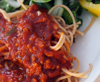 165 - resepti: helppo tomaatti-jauheliha kastike ja täysjyväspagettia