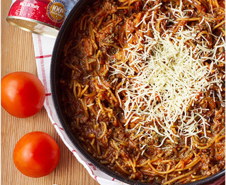 Pannupasta bolognese