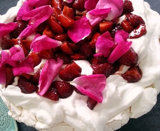 Vegaaninen marenkikakku, Pavlova