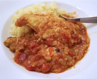 Jamaikalainen kanacurry on kuin menolippu lämpimään.