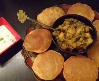 Poori Bhaji eli friteerattuja intialaisia leipäsiä perunahöystön kera/Poori Bhaji, Fried Indian Flatbread with Potato Curry