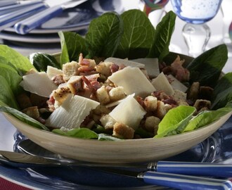 Keväinen Caesar-salaatti