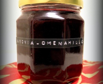 Aronia-omenahillo