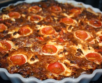 Salami-feta-tomaattipiirakka