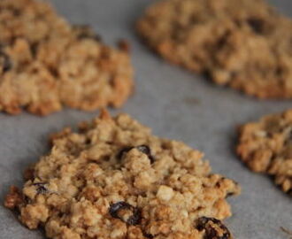 Oatmeal Raisin Cookies