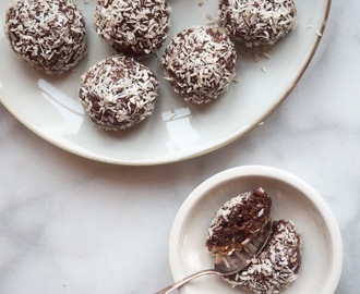 Raakana – hullun hyvät suklaa-kookospallot