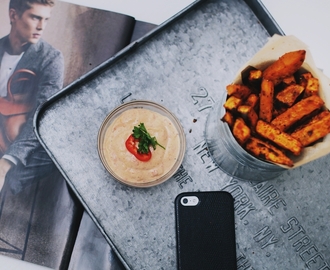 RECIPE: SWEET POTATO FRIES & PEPPER DIP SAUCE