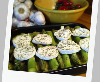 Vegetarisk ovnsomelett med asparges og chevre