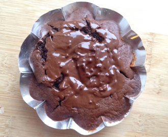 Sjokolademuffins med et hint av lakris, uten sukker og gluten.