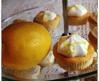 Sitronmuffins med lemon curd og vaniljeglasur