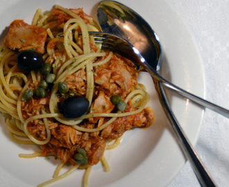 Tomatsås & tonfisk – snabbaste pastan