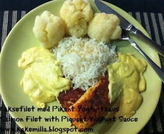 Laksefilet med Pikant Yoghurtsaus / Salmon Filet with Piquant Yoghurt Sauce