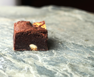 Brownies med hvit sjokolade og marsipan