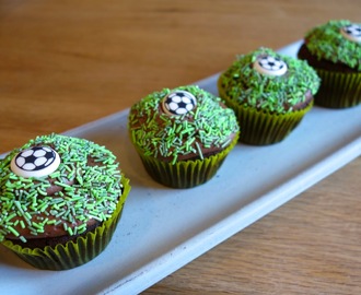 Fotballcupcakers (sjokoladecupcakes) Giveaway!