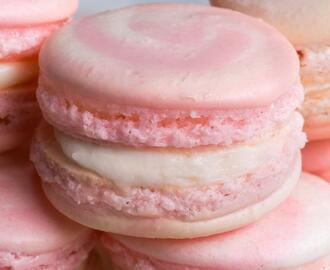 Strawberry Cheesecake Macarons