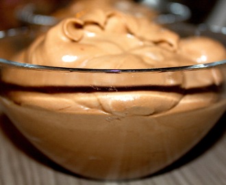 Sjokolademousse med et hint cayenne